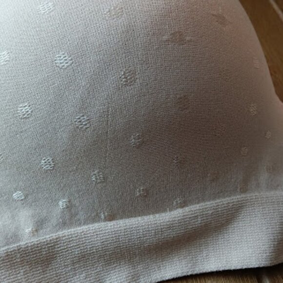 NWT BALI Beauty 36B Bra Nude Comfort Wirefree Side Back Smoothing Beige PolkaDot - Picture 5 of 10